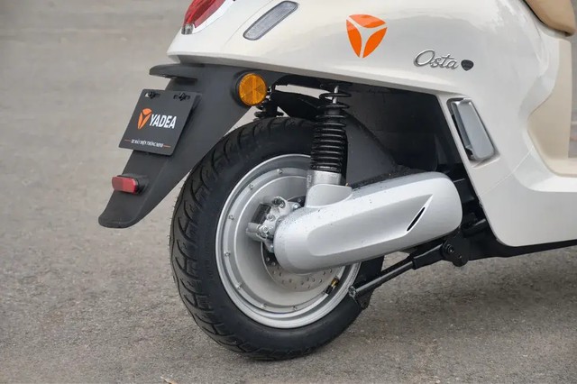 Trải nghiệm xe m&aacute;y điện gi&aacute; 27,5 triệu đồng đi 180km/lần sạc, pin LFP, c&oacute; TCS, Hill Hold v&agrave; m&agrave;n h&igrave;nh TFT - Ảnh 3.