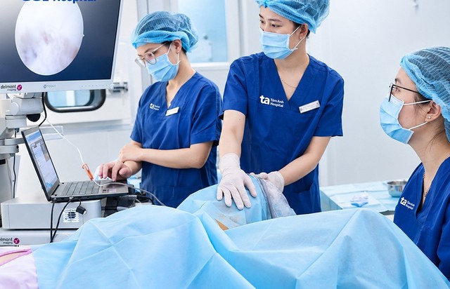 Hai lần chuyển ph&ocirc;i thất bại, người phụ nữ ph&aacute;t hiện 2 bệnh l&yacute; ở tử cung - Ảnh 1.