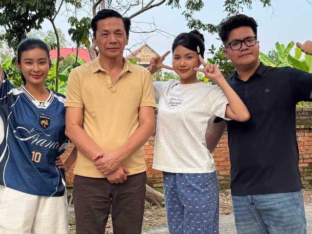 NSND Trung Anh ở tuổi hưu vẫn miệt m&agrave;i với nghề, c&acirc;n bằng giữa giảng đường v&agrave; phim trường - Ảnh 1.