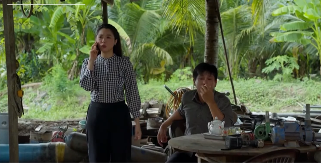 Chơn giao nộp bằng chứng sai phạm của c&ocirc;ng ty 'c&aacute;t tặc' - Ảnh 1.