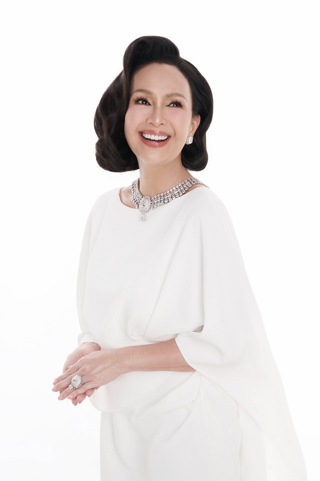 Diễm My 6X ở tuổi trung niên - Ảnh 4.