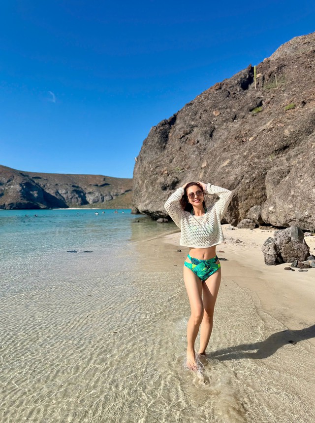 Jennifer Phạm gợi cảm ở biển Mexico - Ảnh 8.