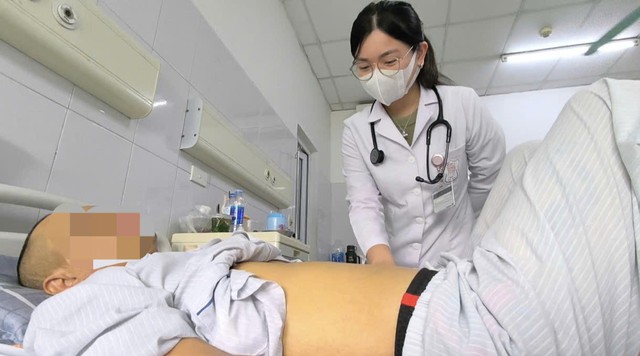 Uống thuốc bắc chữa đau dạ d&agrave;y, người đ&agrave;n &ocirc;ng 61 tuổi c&oacute; chỉ số men gan tăng hơn 30 lần - Ảnh 1.