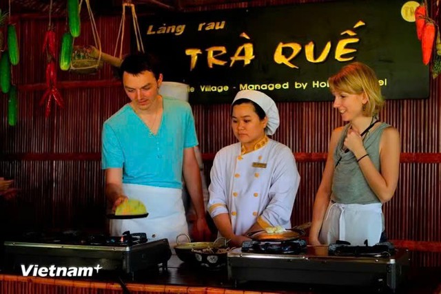 Du lịch Việt Nam cần chuyển từ tư duy 'đưa khách đến' sang 'giữ chân' và kích thích chi tiêu - Ảnh 4.