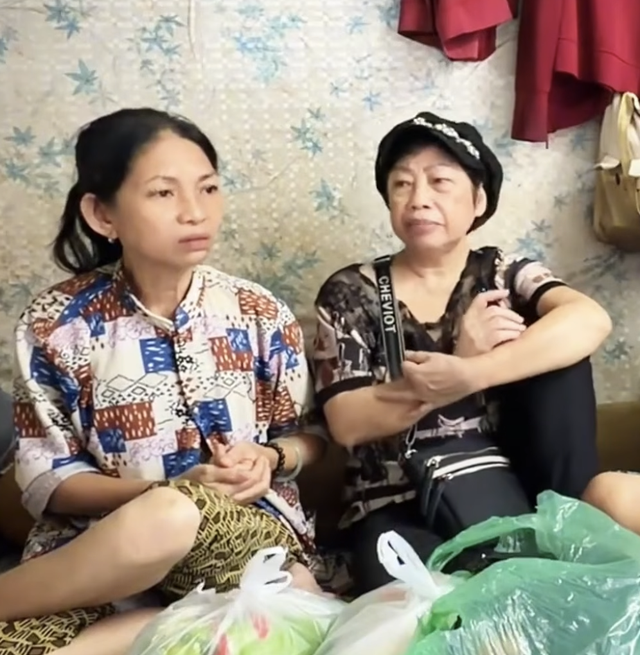 Kh&ocirc;ng lương hưu, nghệ sĩ cải lương Ngọc Xu&acirc;n Hương chạy xe &ocirc;m nu&ocirc;i con g&aacute;i 58 tuổi bị động kinh - Ảnh 2.