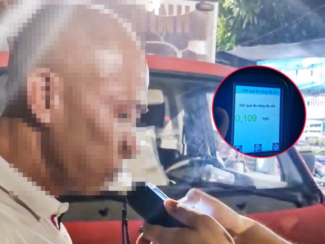H&agrave; Nội: Li&ecirc;n tiếp ph&aacute;t hiện t&agrave;i xế điều khiển &ocirc; t&ocirc; vi phạm nồng độ cồn - Ảnh 2.
