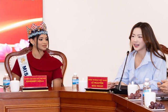 Đ&ocirc;i mắt sưng đỏ của Bảo Ngọc sau đ&ecirc;m chung kết Miss World 2026 g&acirc;y ch&uacute; &yacute; - Ảnh 4.