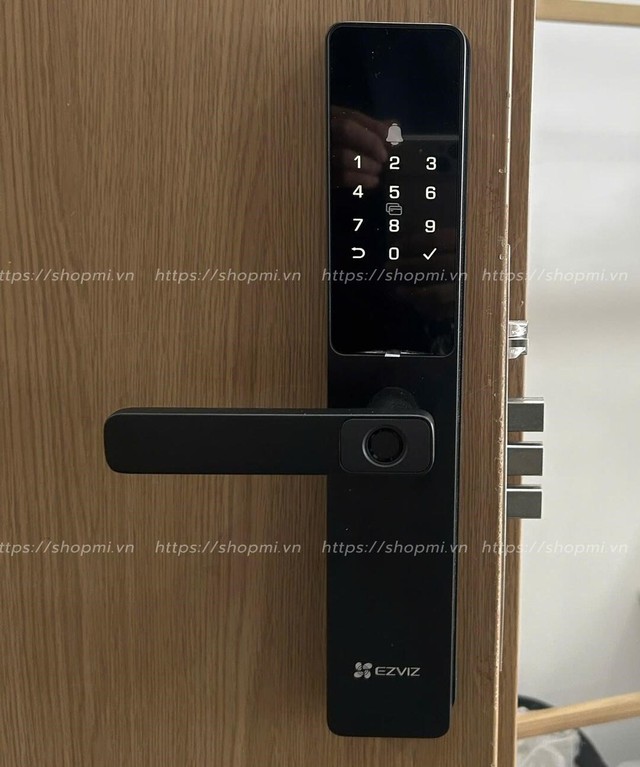 ShopMi mang đến giải ph&aacute;p kh&oacute;a cửa v&acirc;n tay ch&iacute;nh h&atilde;ng từ c&aacute;c thương hiệu uy t&iacute;n - Ảnh 1.