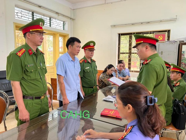 Nguyên Phó Chủ tịch xã lập khống hồ sơ, cấp Giấy chứng nhận quyền sử dụng đất cho vợ- Ảnh 1.