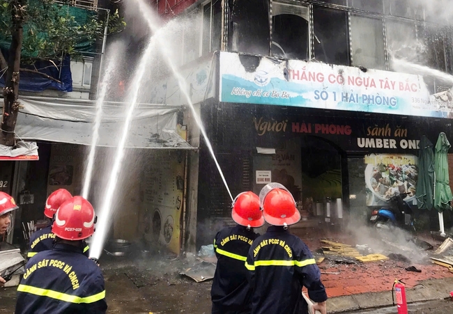 Hải Phòng: Cháy nhà hàng Vua Ba Ba - Ảnh 1.