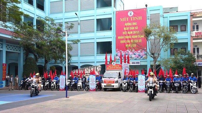 Th&aacute;ng H&agrave;nh động quốc gia về d&acirc;n số 2025: Lồng gh&eacute;p mục ti&ecirc;u d&acirc;n số, trẻ em v&agrave;o ph&aacute;t triển KTXH- Ảnh 3.