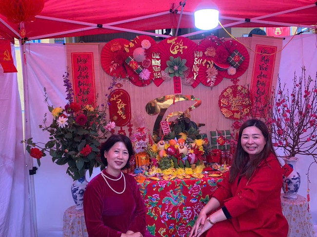 Hội chợ qu&ecirc; đưa kh&ocirc;ng kh&iacute; Tết Nguy&ecirc;n đ&aacute;n về sớm tr&ecirc;n nhiều s&acirc;n trường Thủ đ&ocirc; - Ảnh 10.