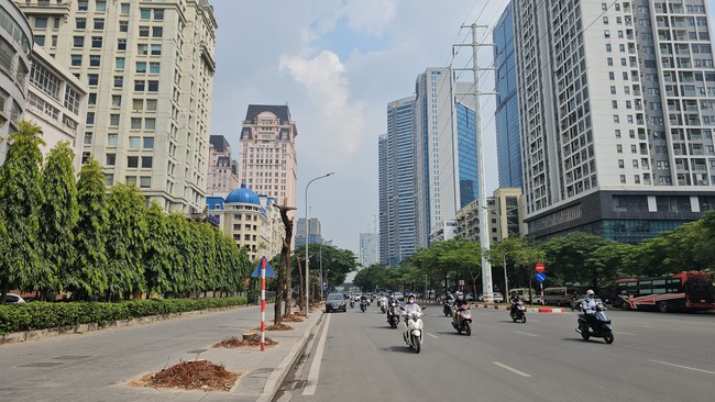 Hiện trạng n&uacute;t giao Dương Đ&igrave;nh Nghệ &ndash; Mễ Tr&igrave; trước ng&agrave;y x&acirc;y hầm chui 655m - Ảnh 5.