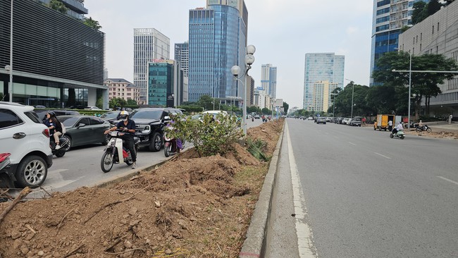Hiện trạng n&uacute;t giao Dương Đ&igrave;nh Nghệ &ndash; Mễ Tr&igrave; trước ng&agrave;y x&acirc;y hầm chui 655m - Ảnh 2.