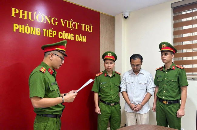 Ph&uacute; Thọ: Khởi tố B&iacute; thư Đảng ủy, Chủ tịch UBND x&atilde; li&ecirc;n quan vụ khai th&aacute;c đất tr&aacute;i ph&eacute;p - Ảnh 4.