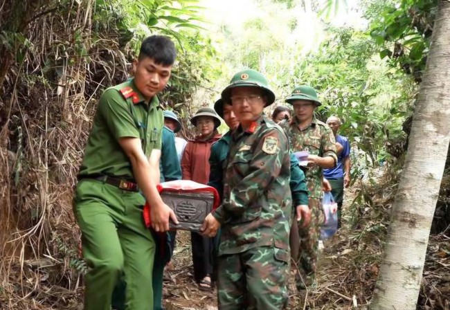 T&igrave;m thấy h&agrave;i cốt liệt sĩ L&ecirc; Tước, người từng c&ocirc;ng t&aacute;c tại B&aacute;o Cứu quốc - Ảnh 1.