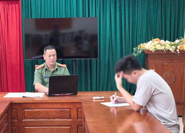 Kinh doanh tour du lịch kh&ocirc;ng ph&eacute;p, một c&aacute; nh&acirc;n ở Tuy&ecirc;n Quang bị phạt 46 triệu đồng - Ảnh 1.