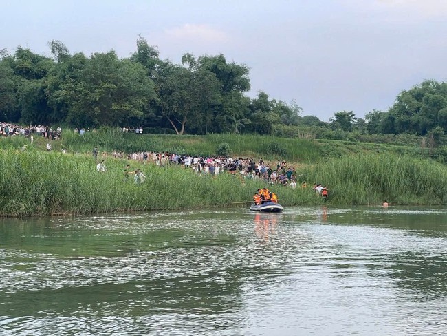 C&ocirc;ng an Ph&uacute; Thọ th&ocirc;ng tin vụ 5 học sinh tử vong ở s&ocirc;ng L&ocirc; - Ảnh 1.