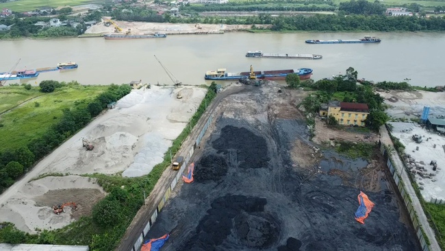Tiếp vụ xe tải chạy rầm rập tr&ecirc;n tuyến đ&ecirc; Hữu Luộc tại Hưng Y&ecirc;n năm 2026 - Ảnh 4.