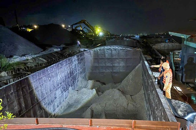 Ph&aacute;t hiện 2 bến thủy nội địa hoạt động kh&ocirc;ng ph&eacute;p ở H&agrave; Nội - Ảnh 1.
