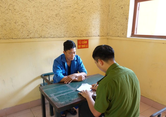 Th&aacute;i Nguy&ecirc;n: Thu&ecirc; xe tự l&aacute;i rồi l&agrave;m giả giấy tờ đem b&aacute;n, đối tượng bị bắt sau nhiều th&aacute;ng lẩn trốn - Ảnh 1.