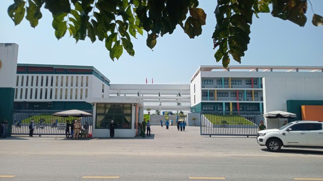 Cận cảnh c&ocirc;ng t&aacute;c an ninh trước kỳ thi lại tốt nghiệp THPT ở Tuy&ecirc;n Quang - Ảnh 1.