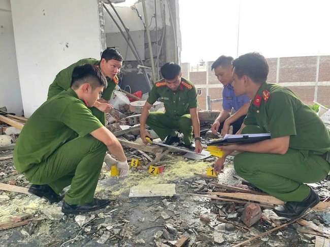 Ph&uacute; Thọ: Nổ ph&ograve;ng trọ nghi sản xuất ph&aacute;o, 1 người chết, 3 người bị thương - Ảnh 1.