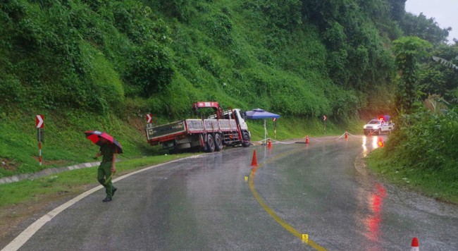 Vụ hai vợ chồng người Cao Bằng bị tai nạn ở Th&aacute;i Nguy&ecirc;n: T&agrave;i xế bị khởi tố - Ảnh 1.
