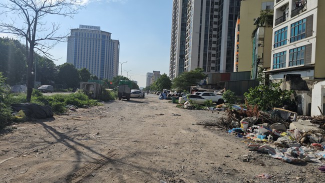 Những khoảng trống xuất hiện tr&ecirc;n tuyến đường hơn 518 tỷ đồng sau gần 9 năm ở H&agrave; Nội - Ảnh 5.