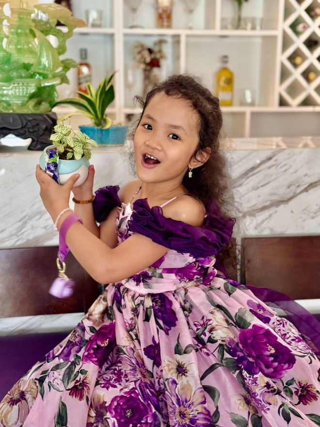 Con gái út nhà NSƯT Nguyệt Hằng - Anh Tuấn: Tròn 8 tuổi vừa đáng yêu, vừa lanh lợi - Ảnh 5.