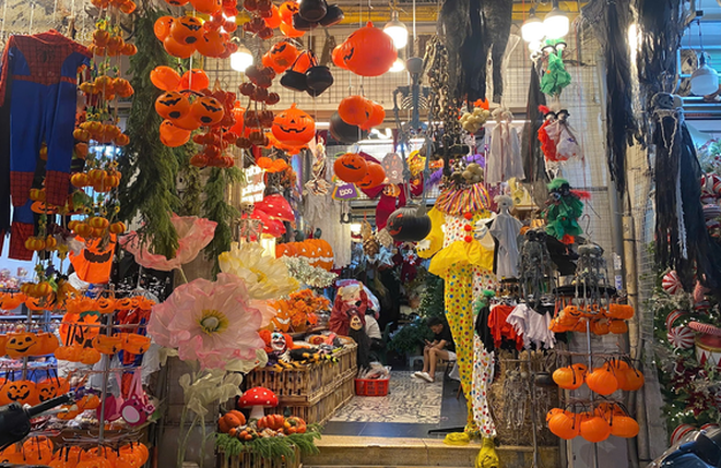 Halloween chưa tới, H&agrave;ng M&atilde; đ&atilde; v&agrave;o m&ugrave;a - Ảnh 1.
