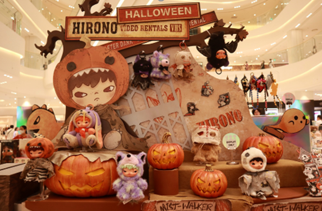 Sắc m&agrave;u Halloween xuất hiện sớm tại c&aacute;c cửa h&agrave;ng đồ chơi, qu&agrave; tặng ở H&agrave; Nội - Ảnh 4.