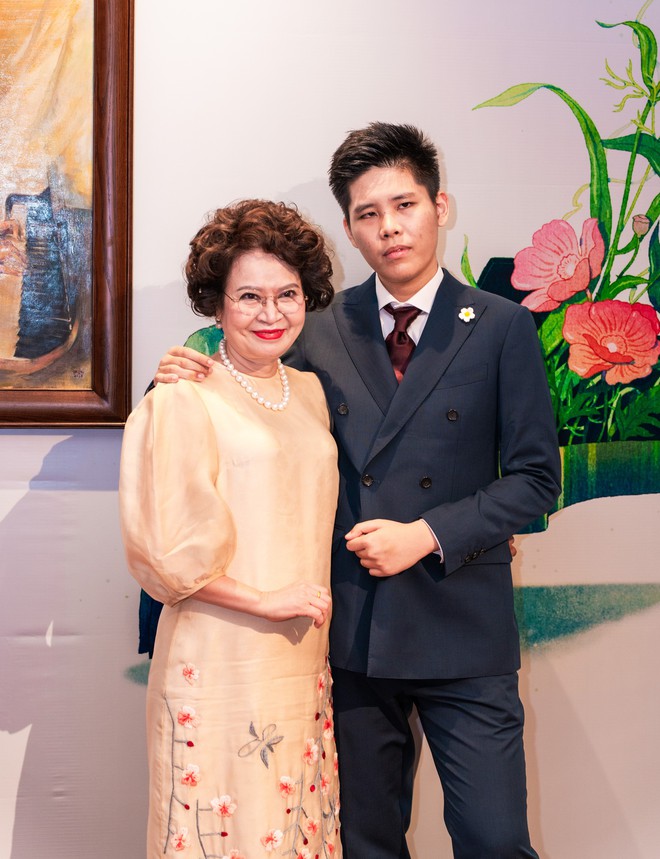 Đợi một nụ cười: H&agrave;nh tr&igrave;nh hơn 10 năm đồng h&agrave;nh c&ugrave;ng ch&aacute;u tự kỷ - Ảnh 3.