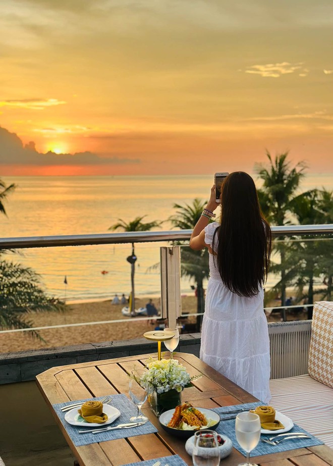 Gia đình Đoan Trang tận hưởng kỳ nghỉ thu tại Phú Quốc đầy hạnh phúc - Ảnh 8.