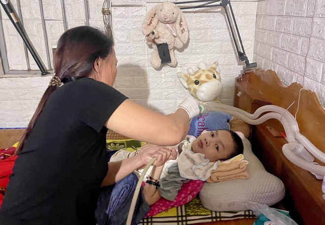 MS 1126: Thương cậu b&eacute; bại n&atilde;o, tim bẩm sinh, phổi ti&ecirc;u biến - Ảnh 2.