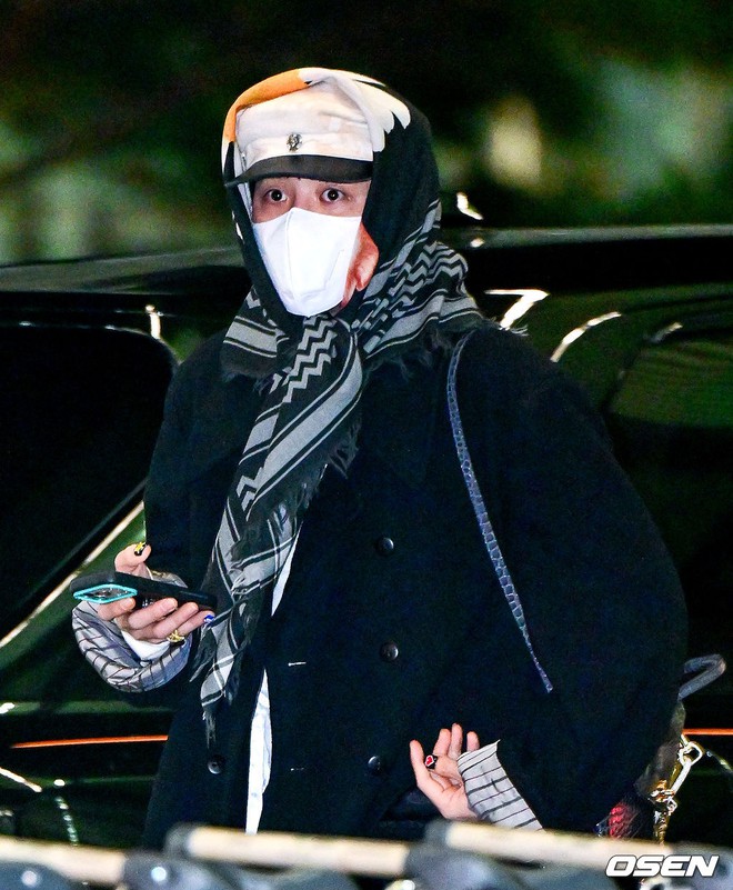 G-Dragon vừa đến Hà Nội, khán giả Việt Nam đã chê điều này - Ảnh 1.
