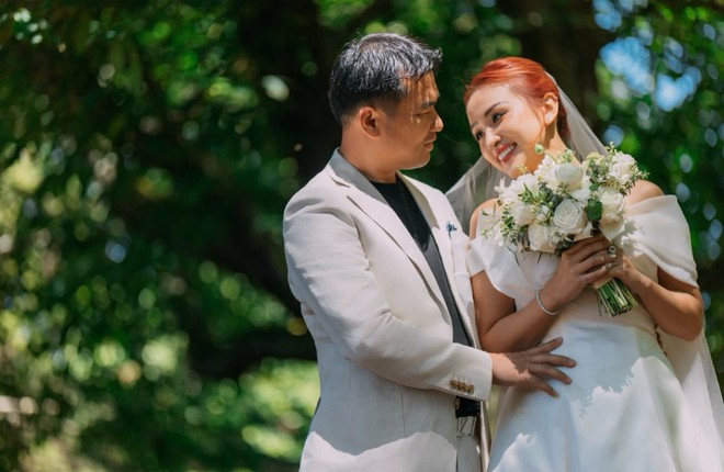 V&acirc;n Hugo v&agrave; chồng doanh nh&acirc;n 'h&acirc;m n&oacute;ng' t&igrave;nh y&ecirc;u ở &Uacute;c - Ảnh 7.