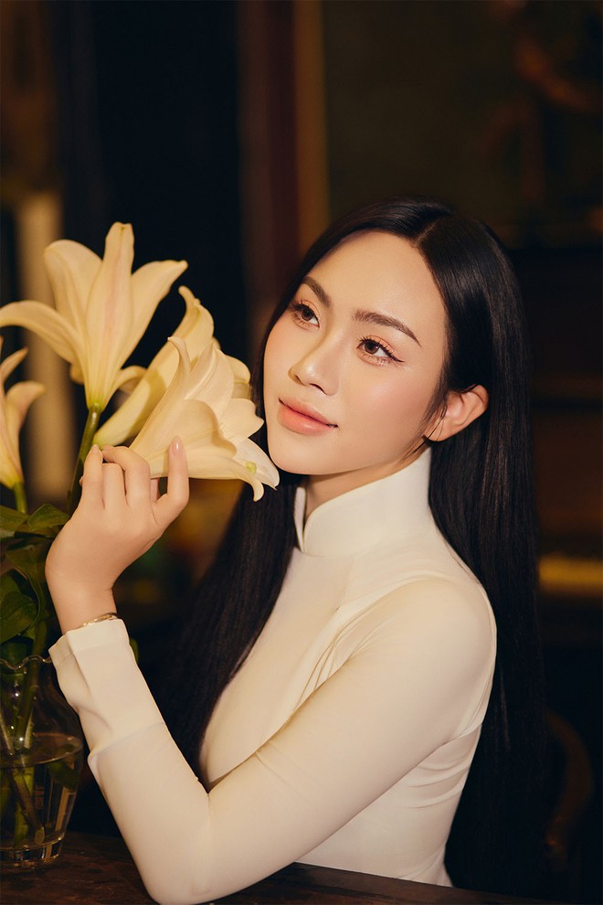 Đặng Ngọc Anh ra mắt album đầu tay Gửi mùa thu ở lại với MV độc đáo - Ảnh 1.