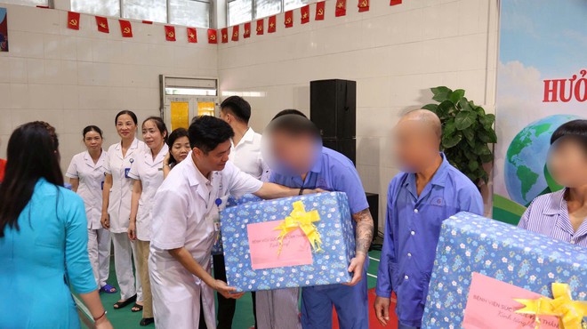 Những khoảnh khắc đặc biệt tại Bệnh viện Sức khỏe t&acirc;m thần Quảng Ninh - Ảnh 6.