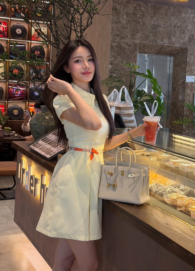 Nữ MC 'Nóng cùng World Cup 2026 ' quê Hải Phòng đang hot Miss Grand Vietnam 2026 - Ảnh 7. Nữ MC 'Nóng cùng World Cup 2026 ' quê Hải Phòng đang hot Miss Grand Vietnam 2026 - Ảnh 7.