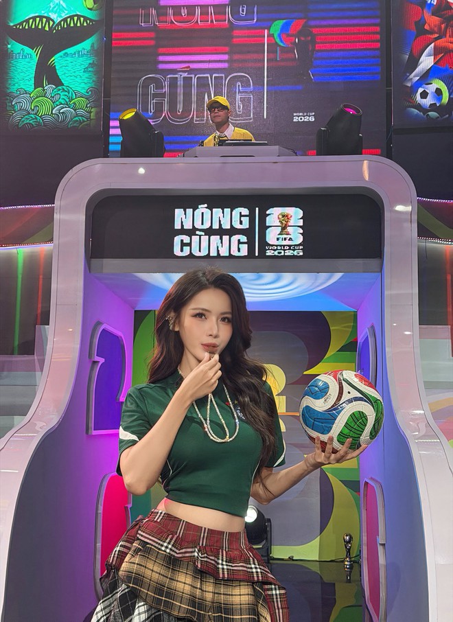 Nữ MC 'Nóng cùng World Cup 2026 ' quê Hải Phòng đang hot Miss Grand Vietnam 2026 - Ảnh 4. Nữ MC 'Nóng cùng World Cup 2026 ' quê Hải Phòng đang hot Miss Grand Vietnam 2026 - Ảnh 4.