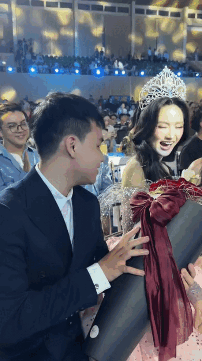 Ý Nhi và Anh Kiệt: Hành trình tình yêu 9 năm đầy ngọt ngào - Ảnh 4. Ý Nhi và Anh Kiệt: Hành trình tình yêu 9 năm đầy ngọt ngào - Ảnh 4.