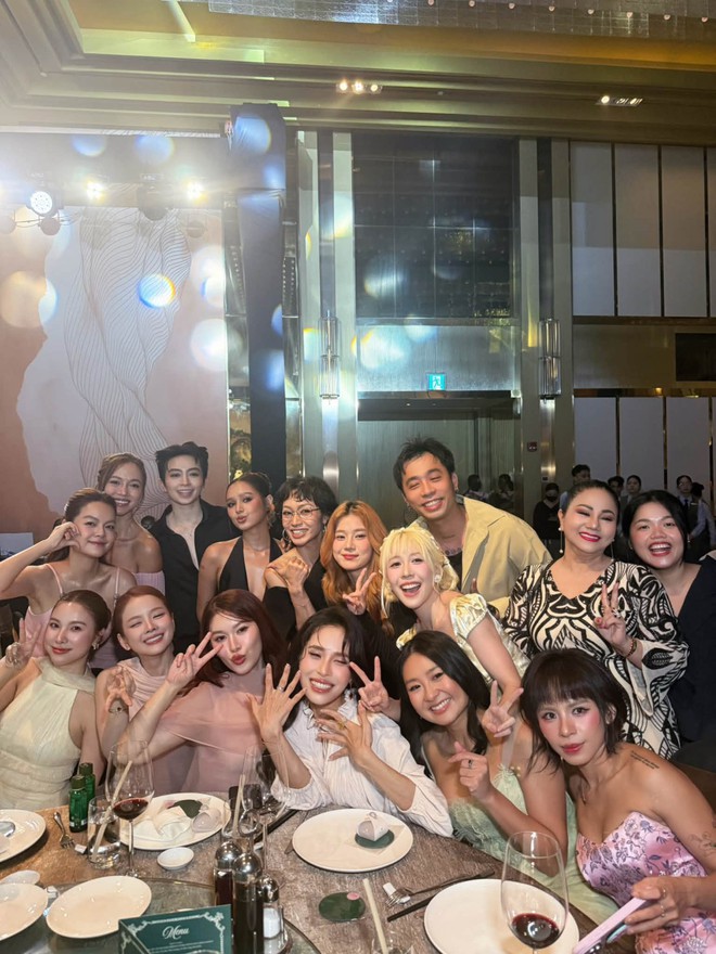 'Bé' Xuân Nghi chính thức lên xe hoa, hạnh phúc viên mãn bên chồng kỹ sư Việt kiều - Ảnh 5.