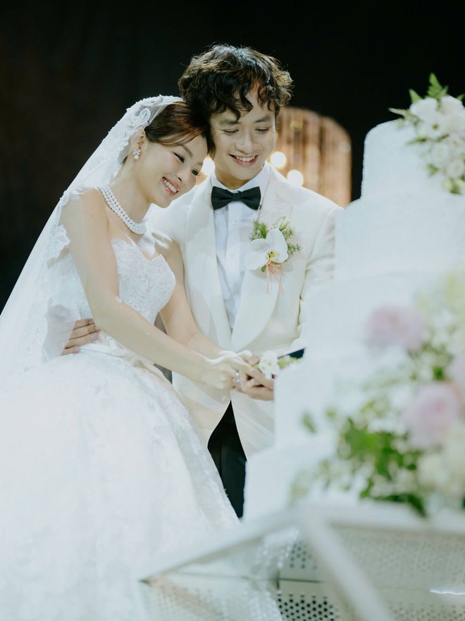 Diễn vi&ecirc;n Lan Thy v&agrave; ch&uacute; rể Dustin Ti&ecirc;u tổ chức lễ cưới ấm c&uacute;ng tại TP . HCM - Ảnh 7.