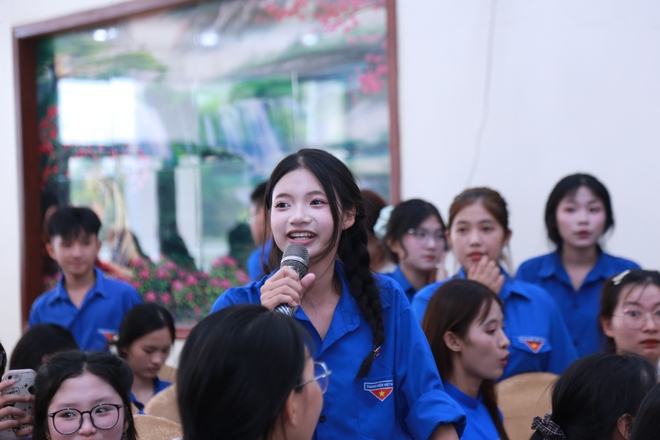 N&acirc;ng cao vị thế trẻ em g&aacute;i qua Hội thi 'L&agrave; con g&aacute;i để tỏa s&aacute;ng' - Ảnh 10.