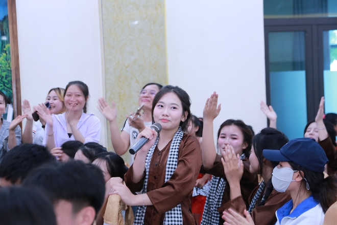 N&acirc;ng cao vị thế trẻ em g&aacute;i qua Hội thi 'L&agrave; con g&aacute;i để tỏa s&aacute;ng' - Ảnh 12.