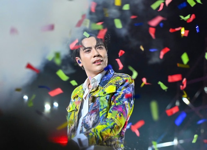 Ho&agrave; Minzy, Quang H&ugrave;ng MasterD khuấy động hơn 20.000 kh&aacute;n giả trong Concert Thanh Xu&acirc;n - Ảnh 10.