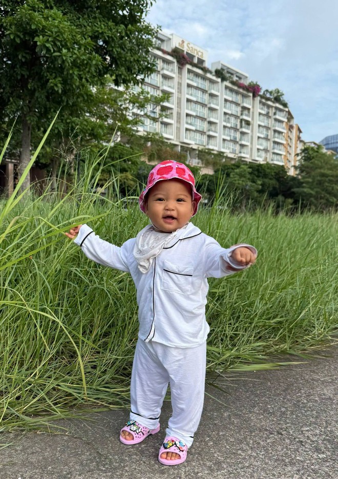 H'Hen Ni&ecirc; chia sẻ c&acirc;u chuyện h&agrave;i hước về tiền mua đất cho anh em trai - Ảnh 8.