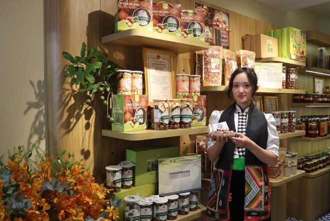 Bảo vệ người ti&ecirc;u d&ugrave;ng với n&ocirc;ng sản chất lượng tại chương tr&igrave;nh Sức sống h&agrave;ng Việt 2026 - Ảnh 7.