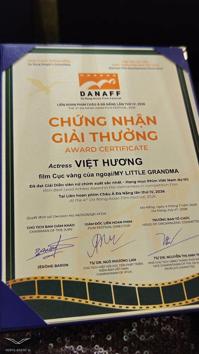 Việt Hương gi&agrave;nh giải Nữ diễn vi&ecirc;n xuất sắc tại Li&ecirc;n hoan phim Ch&acirc;u &Aacute; Đ&agrave; Nẵng 2026 - Ảnh 3.